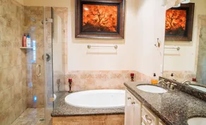 Spacious Kemah Boardwalk Townhome - Image 3