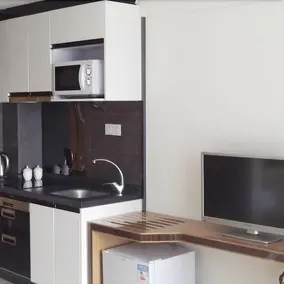Poly Cullinan Apartment Hotel - Image 3