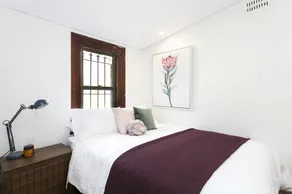Spacious 3 Bedroom Minutes To CBD - Image 3