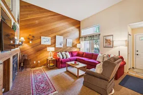 WP31 - Winterpoint Apres Ski Townhome - Image 4
