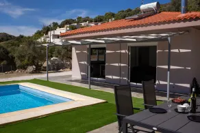 3-bed Villa in Palaioloutra With Private Pool - Image 3