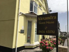 Alexandra Guest House - Image 5