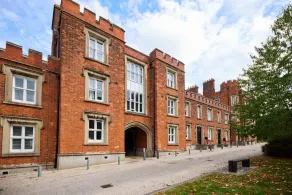 The Woolwich Retreat - Enticing 5bdr House With Parking - Image 3