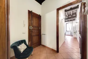 Elegant Apartment Behind The Colosseum - Image 4