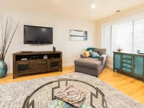 456 5th Street West Home - Image 2