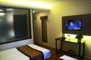 Beijing Caoyuan Hotel (Yonghegong Guijie store) - Image 4