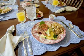 Harrison House Bed & Breakfast - Image 4