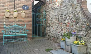 Bijou Beach Cottage - Self Catering - Image 4