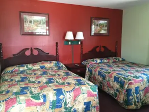 Travelers Motel - Image 3