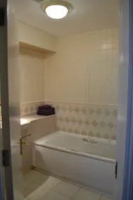 Breeze Hill Hotel - Image 5