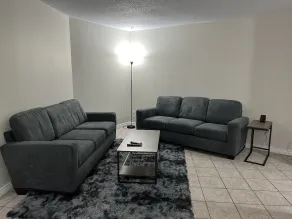 Townhouse Club - Image 4