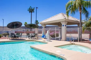 Apache Inn - Image 2