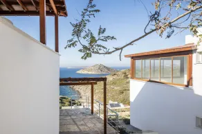 Peaceful House With Private Beach in Gumusluk - Image 2