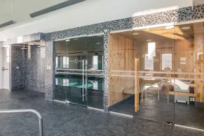 FRONTDESK The Churchill Apts Downtown Minneapolis - Image 2