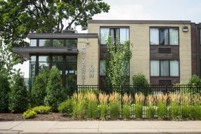 University Inn - Image 4