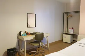 The Simply Room Chiangmai Vintage Hotel - Image 2