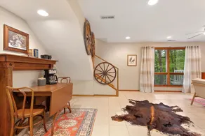 Eagles Landing - Cozy Cabin in the Woods - Walkable to Lake! - Image 4