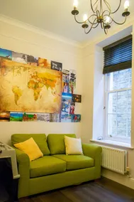 Spacious 2 Bedroom Property in Listed Building Oxford - Image 2