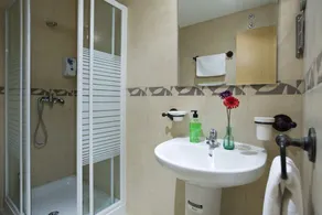 Apartamentos APR Numancia - Image 5