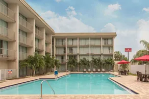 Ramada Hialeah/Miami Airport - Image 2