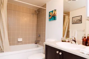 Sarkar Suites-Downtown Apartments - Image 3