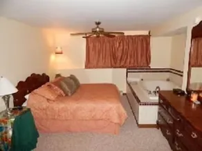 House on Plum Cove - Image 3