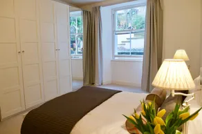 2 Bedroom Flat With A Garden In Bruntsfield - Image 4