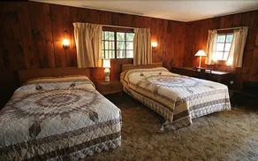 Lee's Motel and Cottages - Image 4