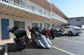 Sunrise Inn - Image 5