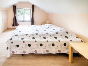 Picturesque Holiday Home in Nassogne with Garden - Image 4