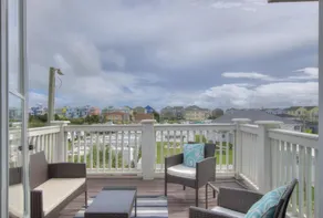 Barefoot East - Image 4