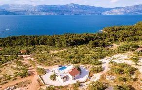 Beautiful Home in Supetar With Outdoor Swimming Pool, Wifi and 3 Bedrooms - Image 2