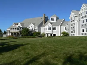 Riverside Resort - Image 4