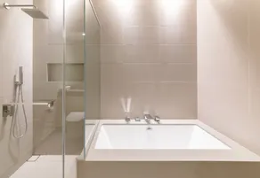 Maison Privee - City Walk - Image 5