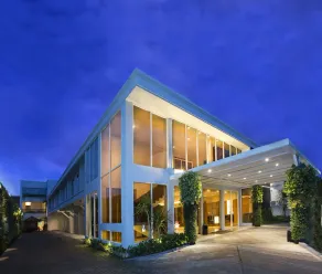 Aveon Express Hotel Yogyakarta by Daphna International - Image 3