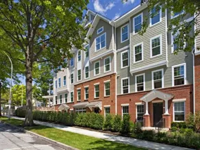 Global Luxury Suites at White Plains - Image 4