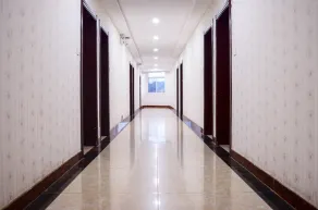 Chinese Business Hotel - Image 4