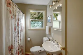 Husky Hideaway - Two Bedroom Home with Fireplace - Image 2