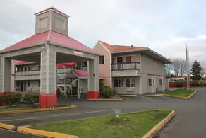 Port Of Tacoma Inn - Image 4