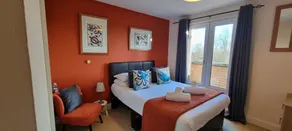 Wren Way Serviced Accommodation - Image 4