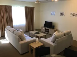 Sandcastles Holiday Apartments - Image 2