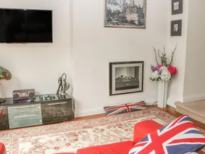 Masson View Apartment - Image 5