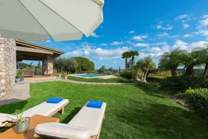 Blue & Green View Villa - Image 3