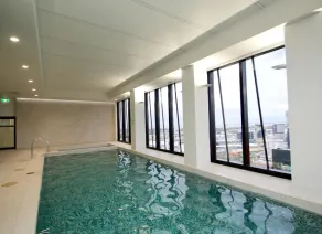 2B2B Apartment in collin street Melbourne - Image 5