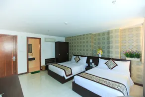 Lucky Star Hotel - Image 4