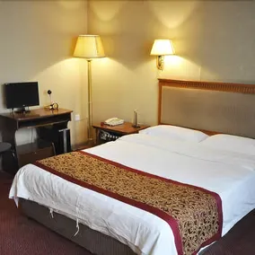 Longyun Hotel - Image 5