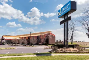 Quality Inn & Suites Dayton South Miamisburg - Image 4