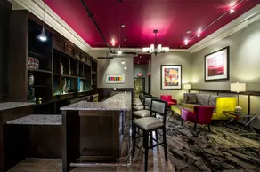 The Parker Inn and Suites - Image 2