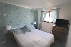 Thorne - Newly Refurbished - Garden & Parking-Quiet Cul De Sac Location - Image 2