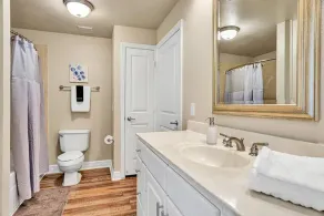 FRONTDESK Calais Midtown Apts Houston - Image 2